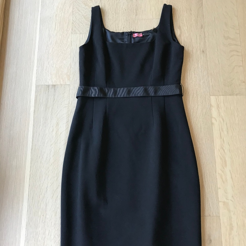 TAHARI BLACK SQUARE-NECK DRESS